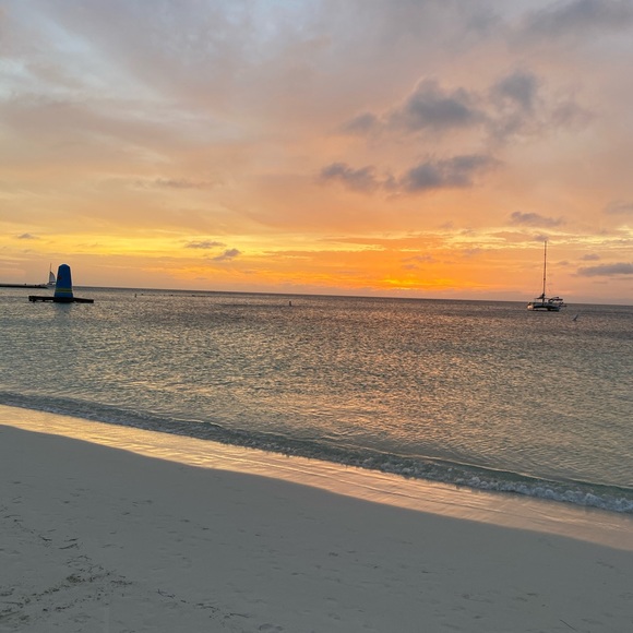 Meet your Posher, Ronna - Picture 1 of 1